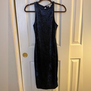 Wild Daisy Navy Sleeveless velvet Midi Dress